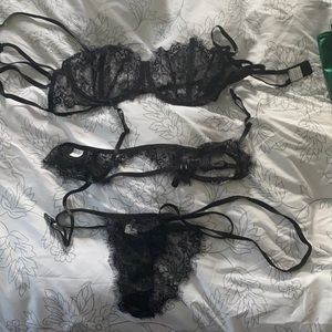 *NEVER WORN* (original packaging)- 3 pc lingerie